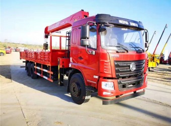 東風(fēng)華神F5隨車(chē)吊，可選裝8-12噸吊機(jī)，成熟可靠專(zhuān)業(yè)